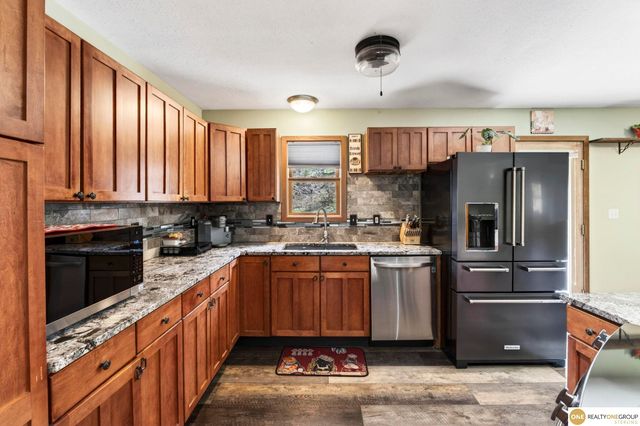 9678 Oak Valley Road, Blair, NE 68008