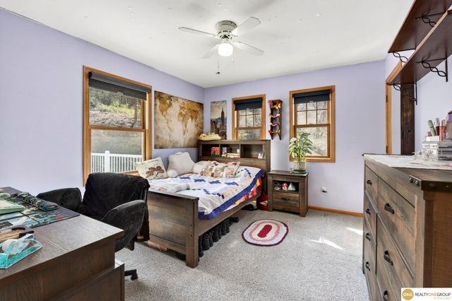 9678 Oak Valley Road, Blair, NE 68008
