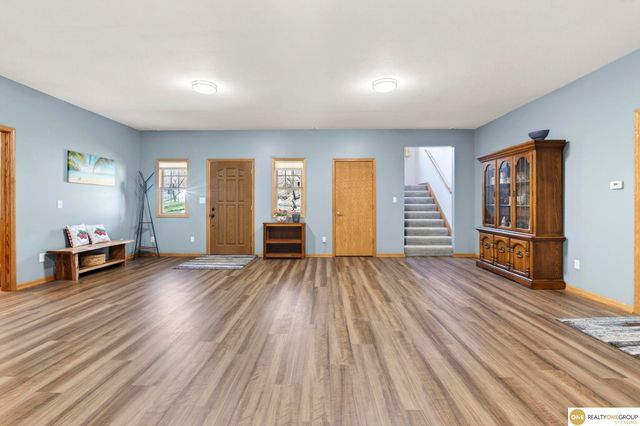 9678 Oak Valley Road, Blair, NE 68008