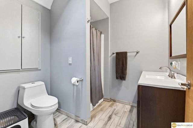 9678 Oak Valley Road, Blair, NE 68008