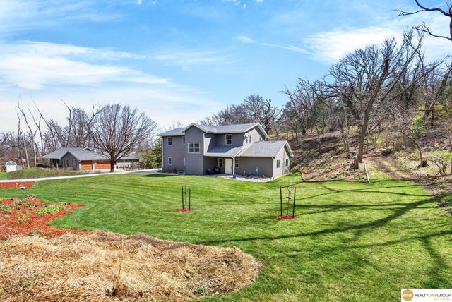 9678 Oak Valley Road, Blair, NE 68008