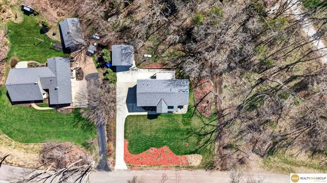 9678 Oak Valley Road, Blair, NE 68008