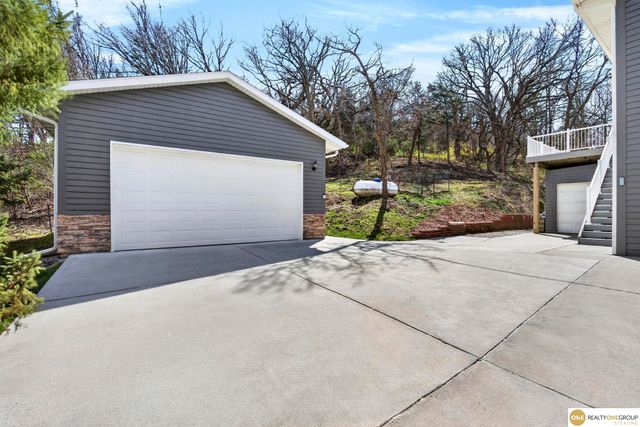 9678 Oak Valley Road, Blair, NE 68008