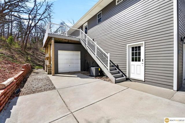 9678 Oak Valley Road, Blair, NE 68008