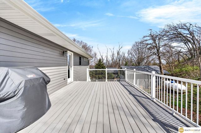 9678 Oak Valley Road, Blair, NE 68008