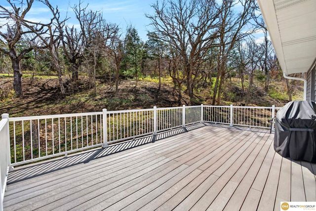 9678 Oak Valley Road, Blair, NE 68008