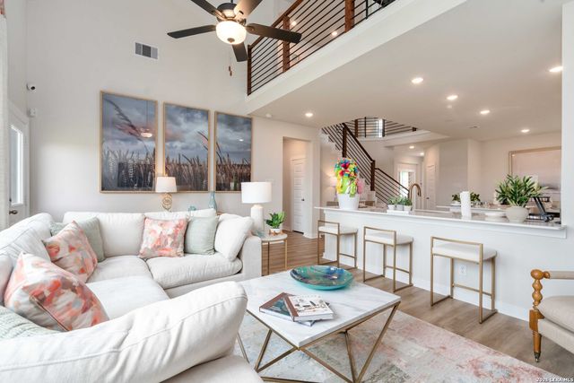 150 Ashley Loop, San Antonio, TX 78253