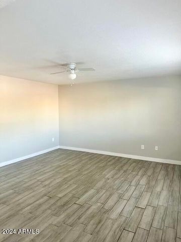 3219 E EARLL Drive 7, Phoenix, AZ 85018