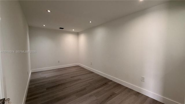 8335 NW 64th St 1, Medley, FL 33166