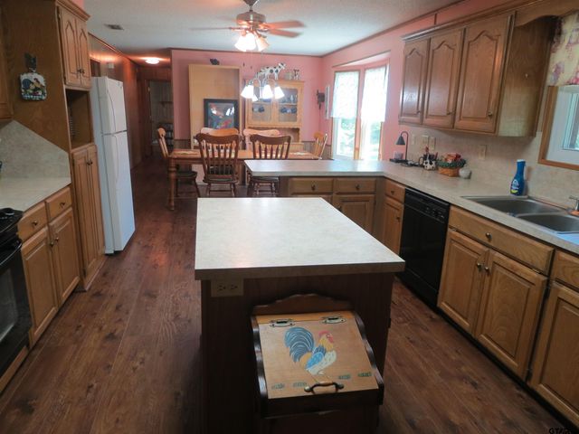 25988 CR 462, Mineola, TX 75773