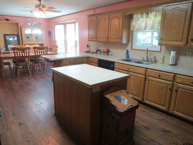 25988 CR 462, Mineola, TX 75773