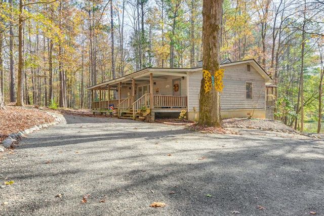 145 Stillwaters Lane, Hamilton, GA 31811