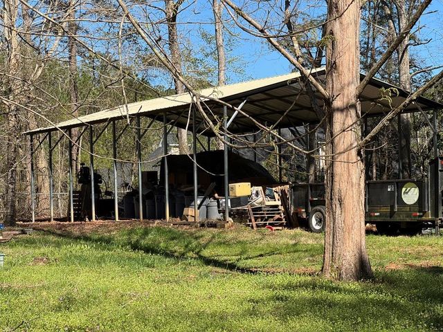 145 Stillwaters Lane, Hamilton, GA 31811