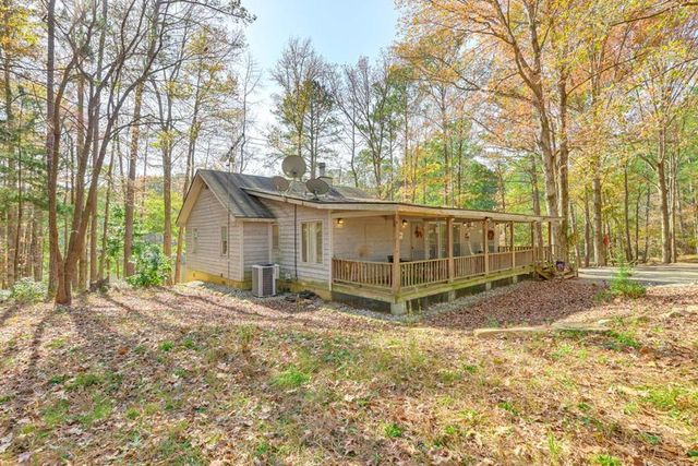 145 Stillwaters Lane, Hamilton, GA 31811