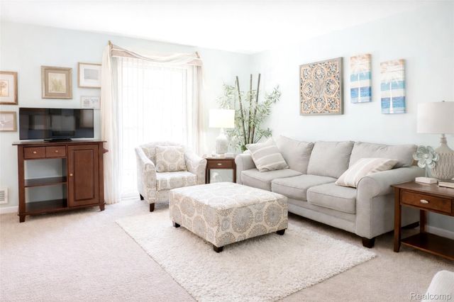 20210 Vernier Road B, Harper Woods, MI 48225