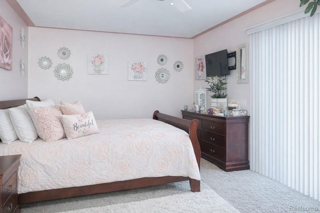 20210 Vernier Road B, Harper Woods, MI 48225