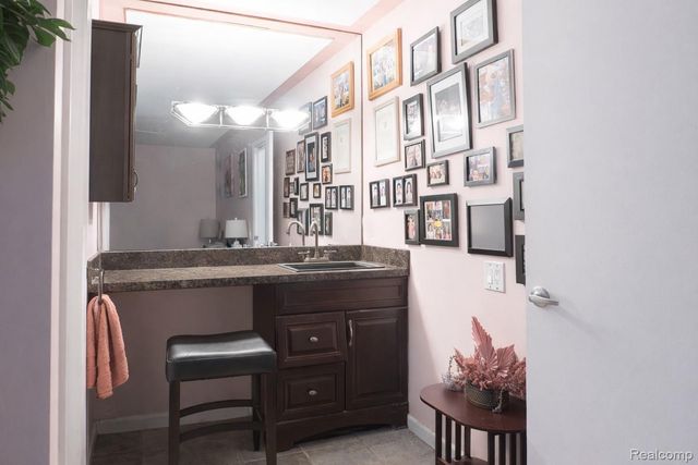 20210 Vernier Road B, Harper Woods, MI 48225