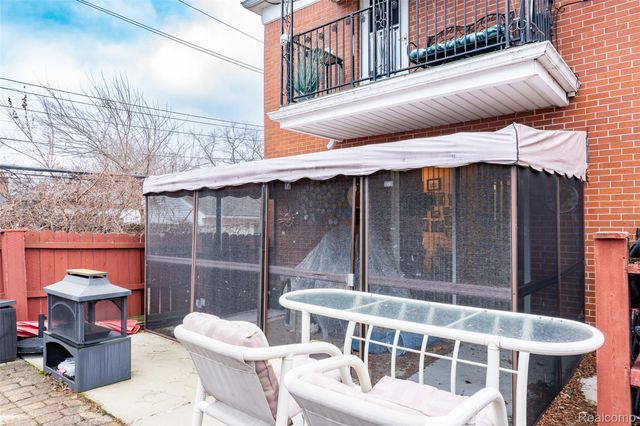 20210 Vernier Road B, Harper Woods, MI 48225