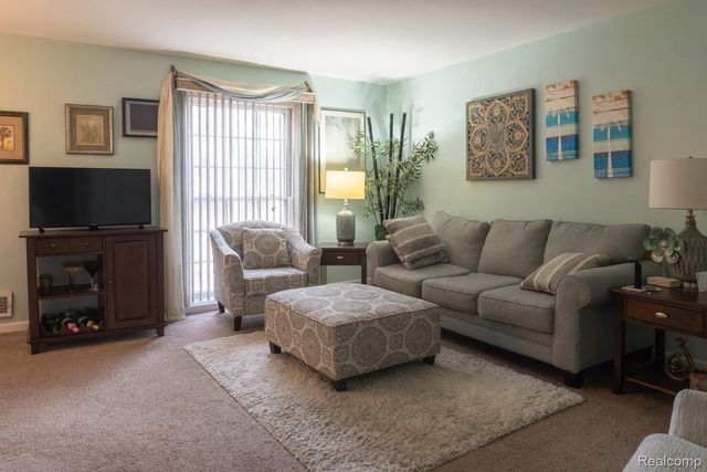 20210 Vernier Road B, Harper Woods, MI 48225