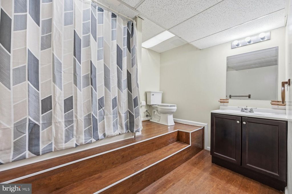 Image 28 of property listing at 3619 SAINT JOHNS LN, Ellicott City, MD 21042