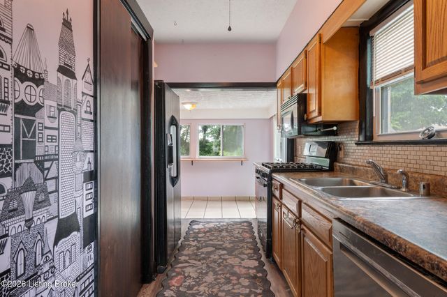 1721 San Jose Ave, Louisville, KY 40216