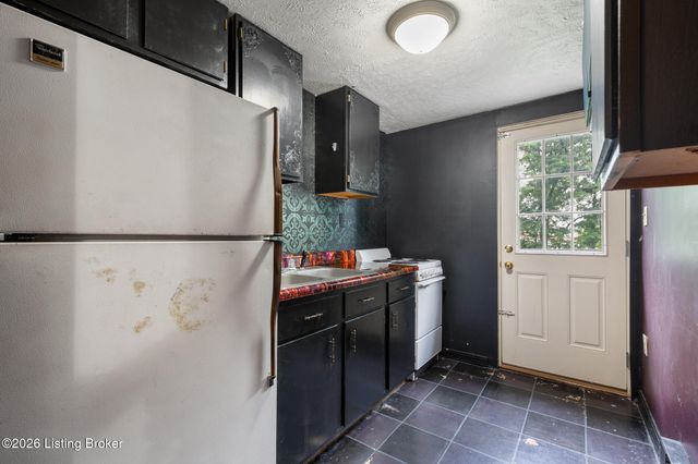 1721 San Jose Ave, Louisville, KY 40216