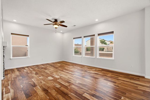 1105 Sugar Ridge Court SE, Rio Rancho, NM 87124