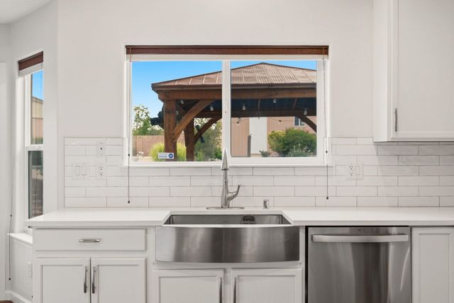 1105 Sugar Ridge Court SE, Rio Rancho, NM 87124