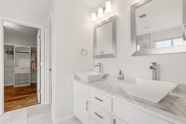 1105 Sugar Ridge Court SE, Rio Rancho, NM 87124