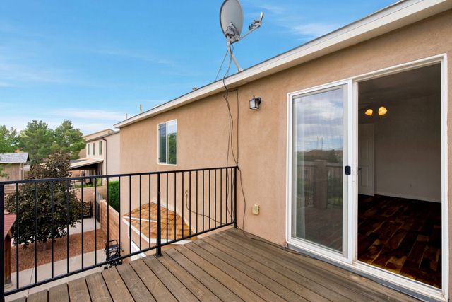 1105 Sugar Ridge Court SE, Rio Rancho, NM 87124