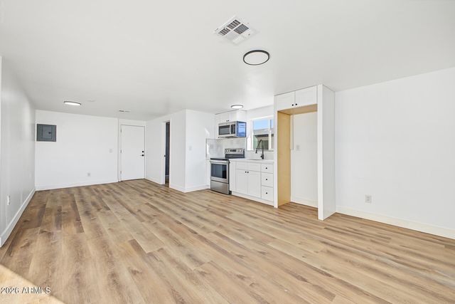 6706 E BUTTE Street, Mesa, AZ 85205