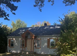 1802 Mackin Road, Flint, MI 48504