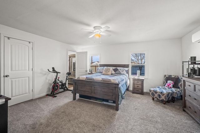 1070 S 1st Street, Slaton, TX 79364