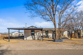 1070 S 1st Street, Slaton, TX 79364