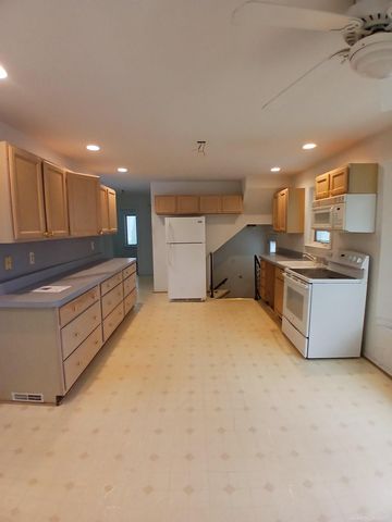 22646 Lakeland Street, St Clair Shores, MI 48081