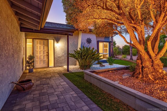 16556 Gabarda Rd, San Diego, CA 92128