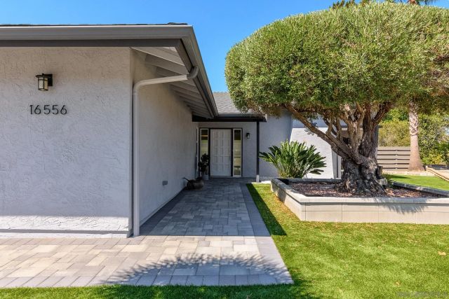 16556 Gabarda Rd, San Diego, CA 92128