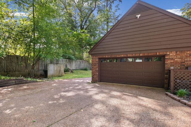 4653 CLEARWATER DR, Memphis, TN 38128