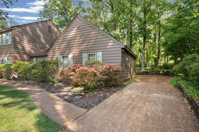 4653 CLEARWATER DR, Memphis, TN 38128