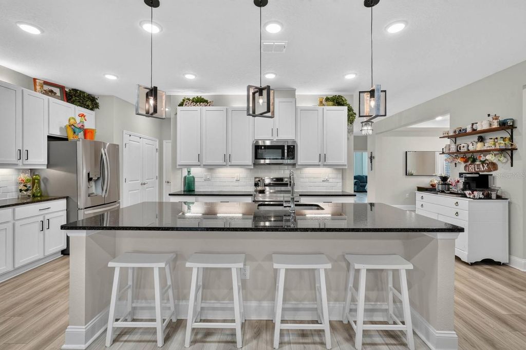 Image 20 of property listing at 86 WHISPERING PINE DRIVE, Palm Coast, FL 32164