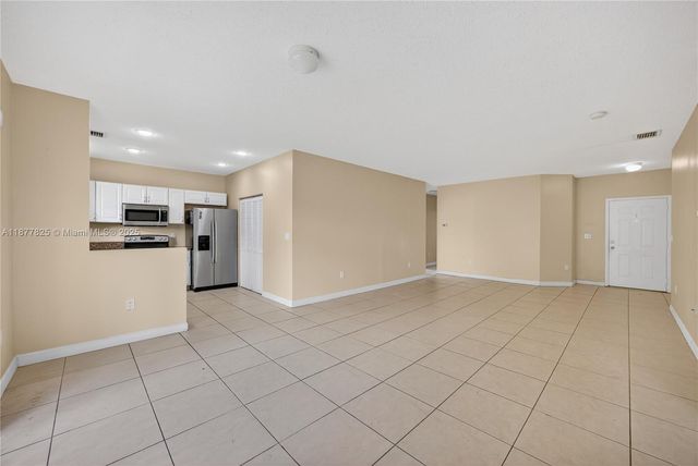 4281 NE 16th St, Homestead, FL 33033