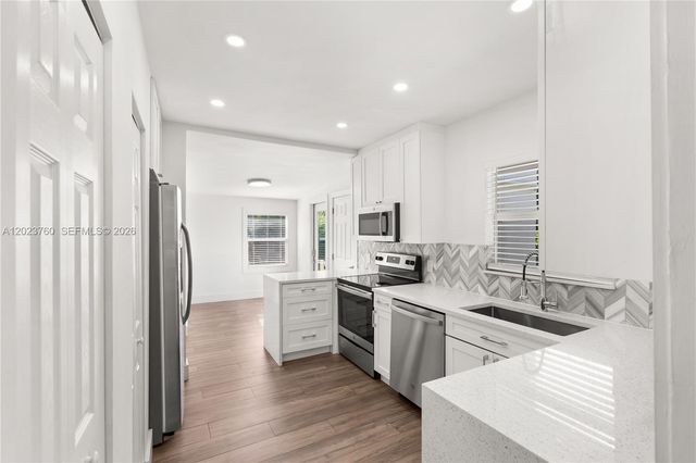 900 Tangier St, Coral Gables, FL 33134