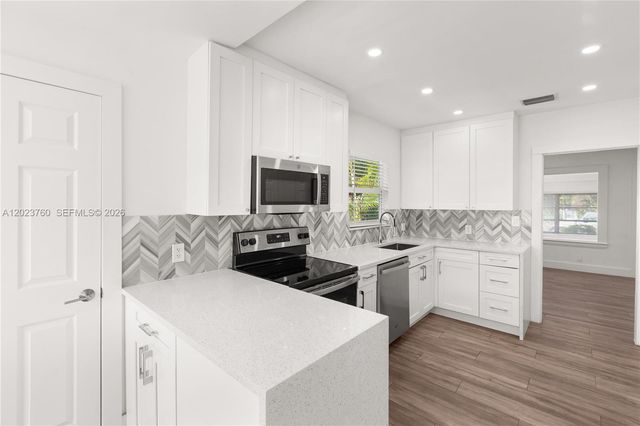 900 Tangier St, Coral Gables, FL 33134