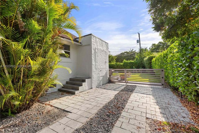 900 Tangier St, Coral Gables, FL 33134