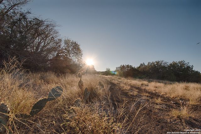 2205 Sd 45700, Rocksprings, TX 78880