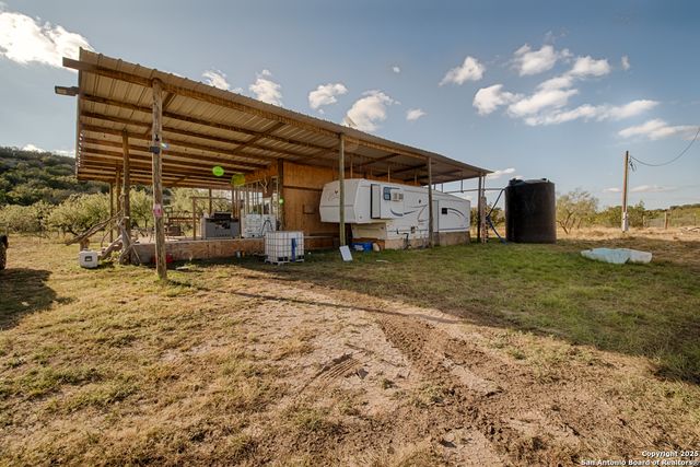 2205 Sd 45700, Rocksprings, TX 78880