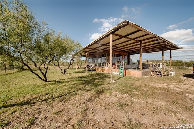 2205 Sd 45700, Rocksprings, TX 78880