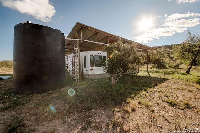 2205 Sd 45700, Rocksprings, TX 78880