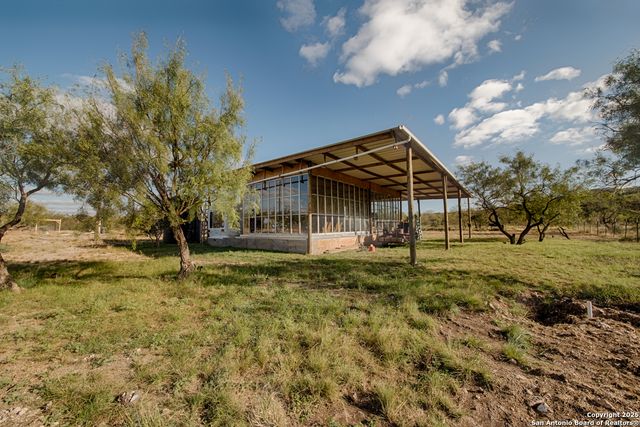 2205 Sd 45700, Rocksprings, TX 78880