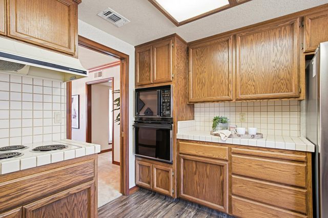 534 Valim Way, Sacramento, CA 95831